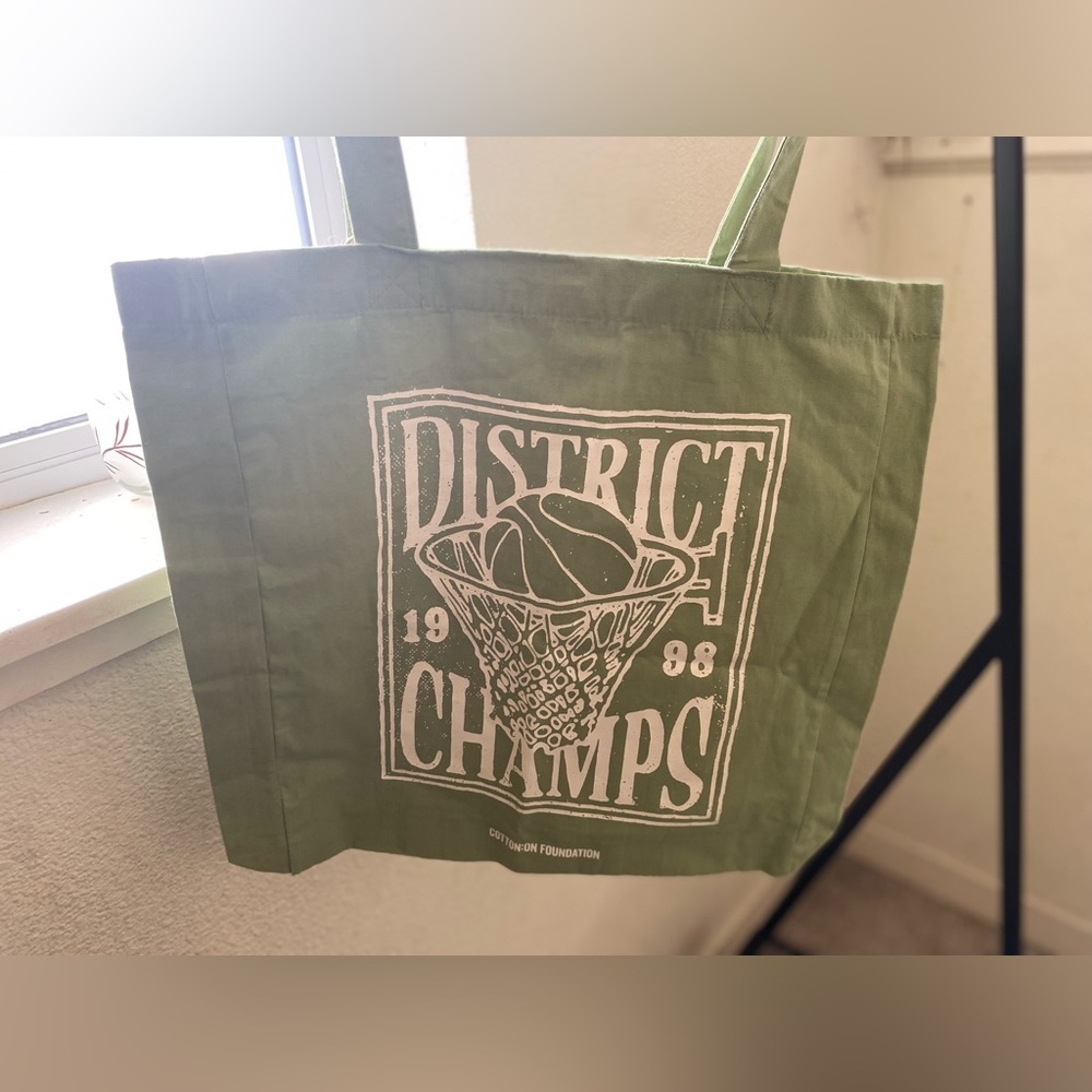 Green recycle cotton tote bag. CottonOn.